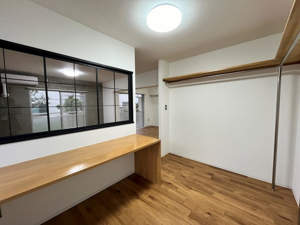 書斎スペースはなんと6帖！