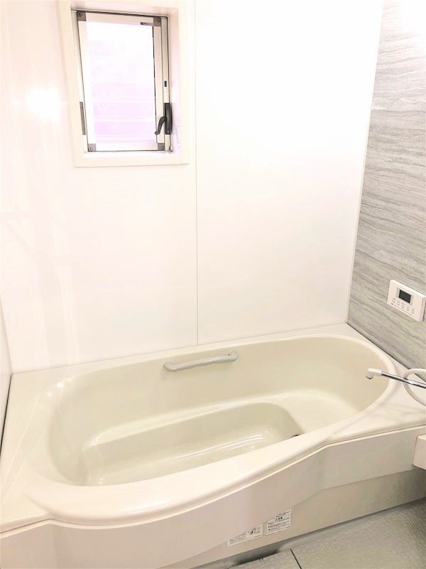 清潔感のある浴室。