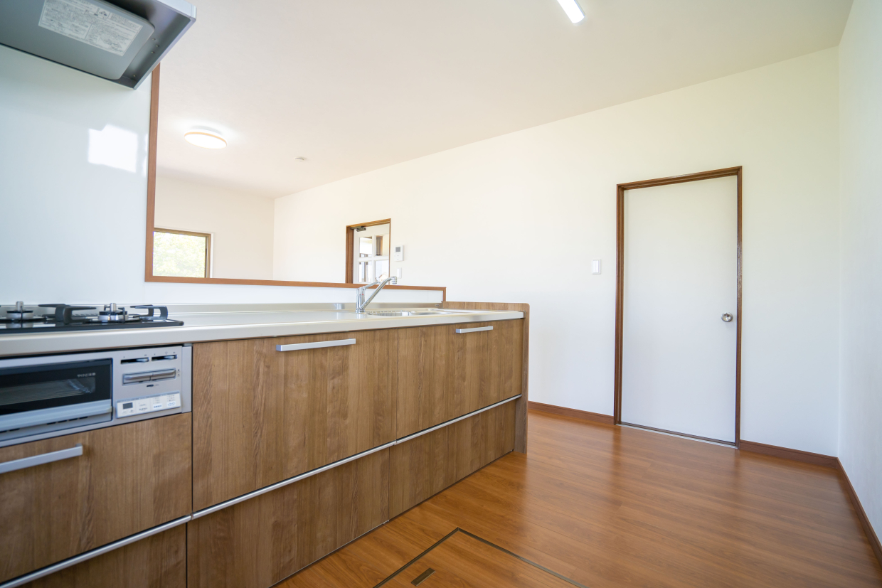 キッチンはスペースに余裕があるので、お好きなカップボードなど収納も増やせます