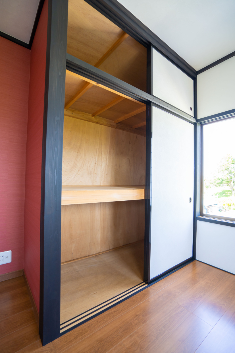 押入収納があります