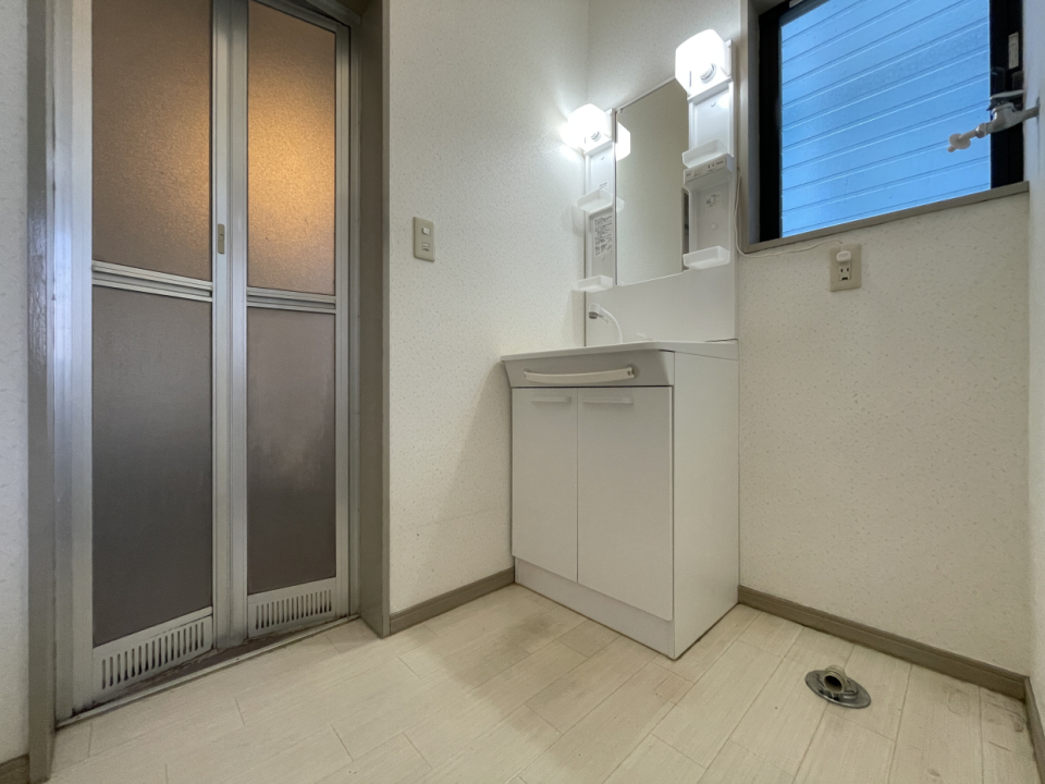 洗面所は広いです