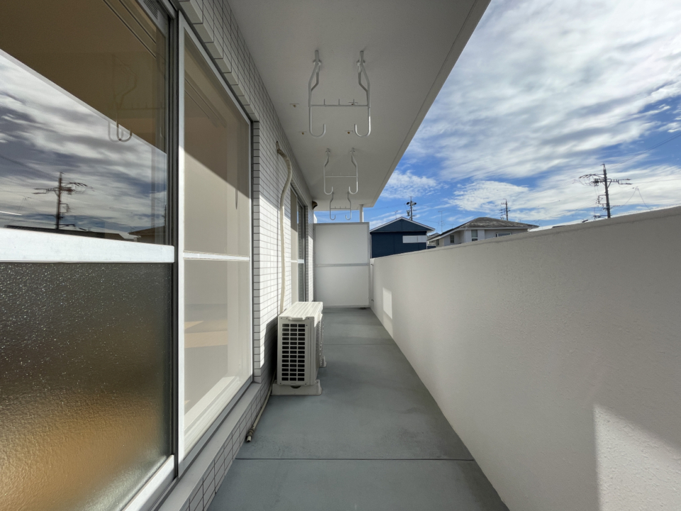 南側のベランダは広くて陽当たり良好