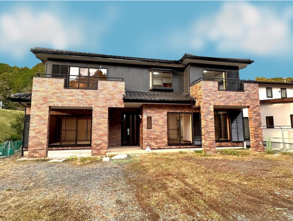 複数台駐車可！7SLDKの大豪邸です！