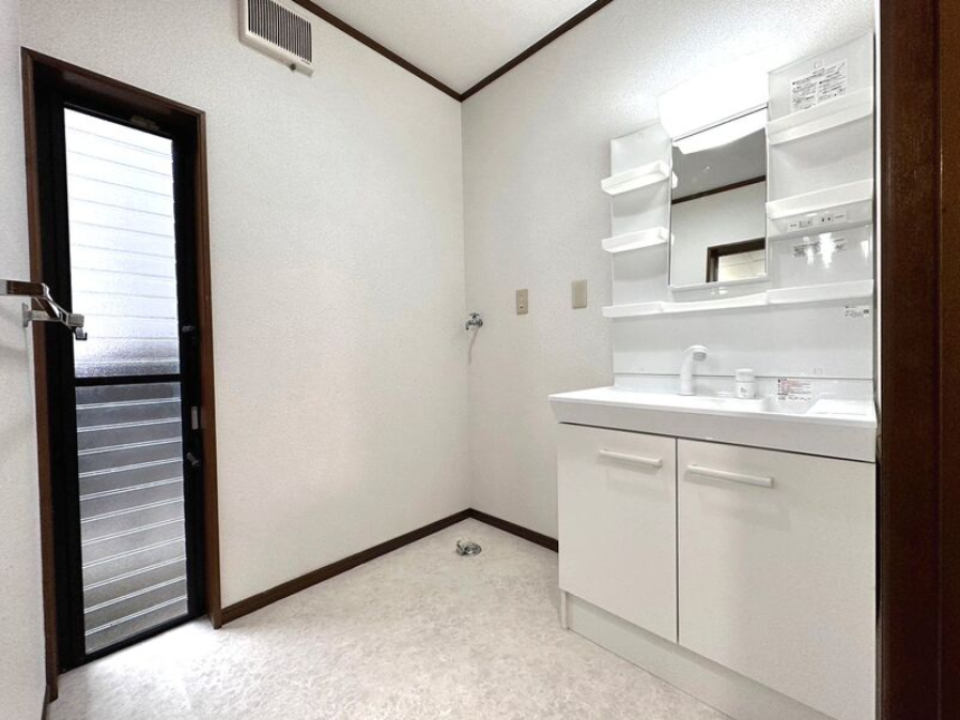 洗面台新品でピカピカ◎