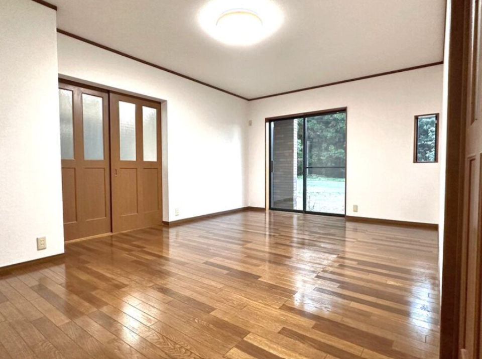 リビングはかなり広々。（何畳かは不明）