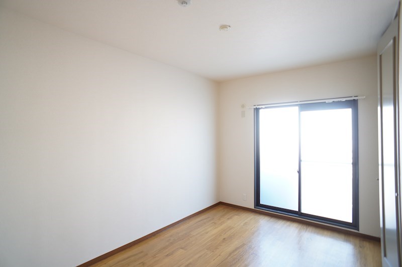 北面にもバルコニーがついています！