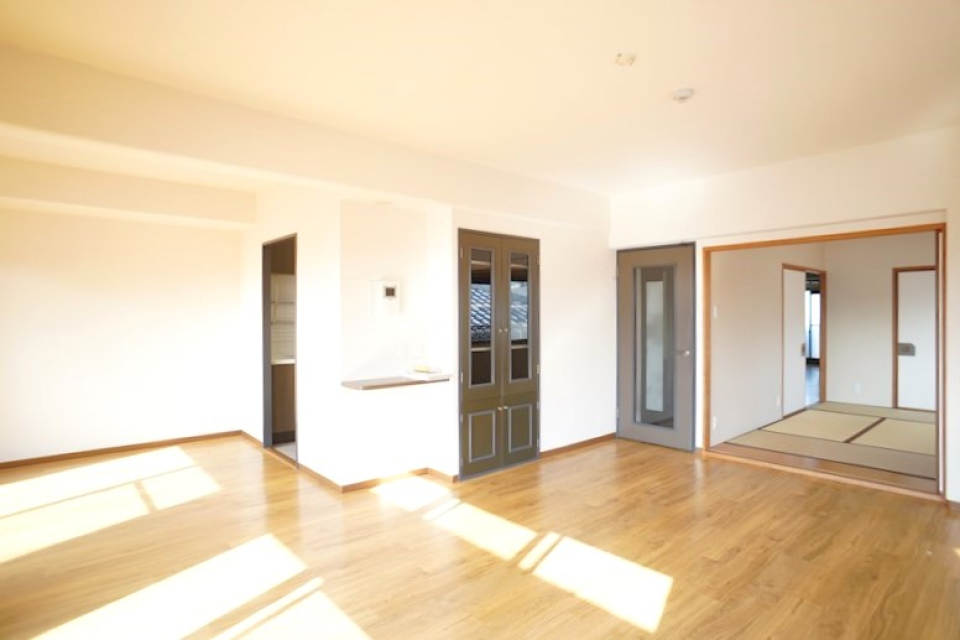 広さは15帖と広々！