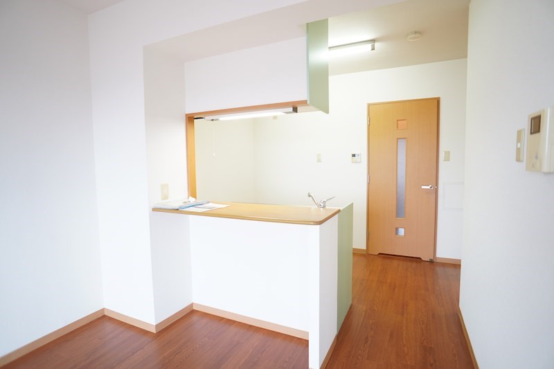 キッチンからLDKが見渡せる空間。