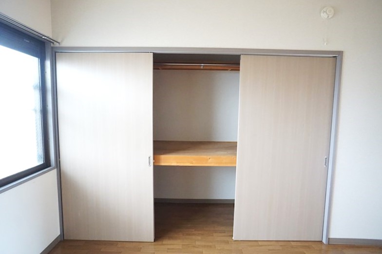 洋室②の収納スペース