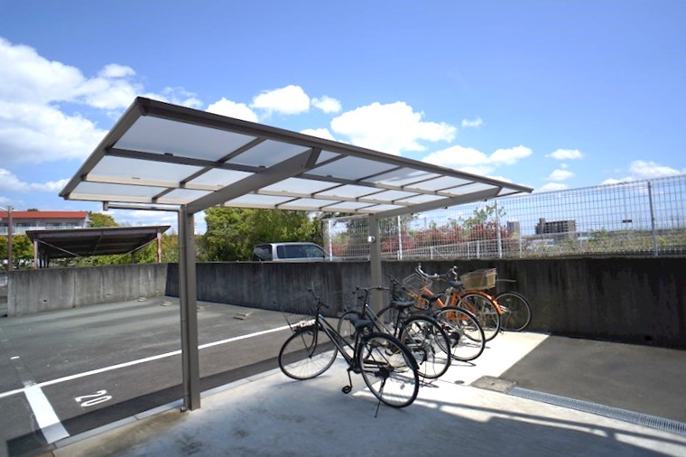 嬉しい駐輪場付き