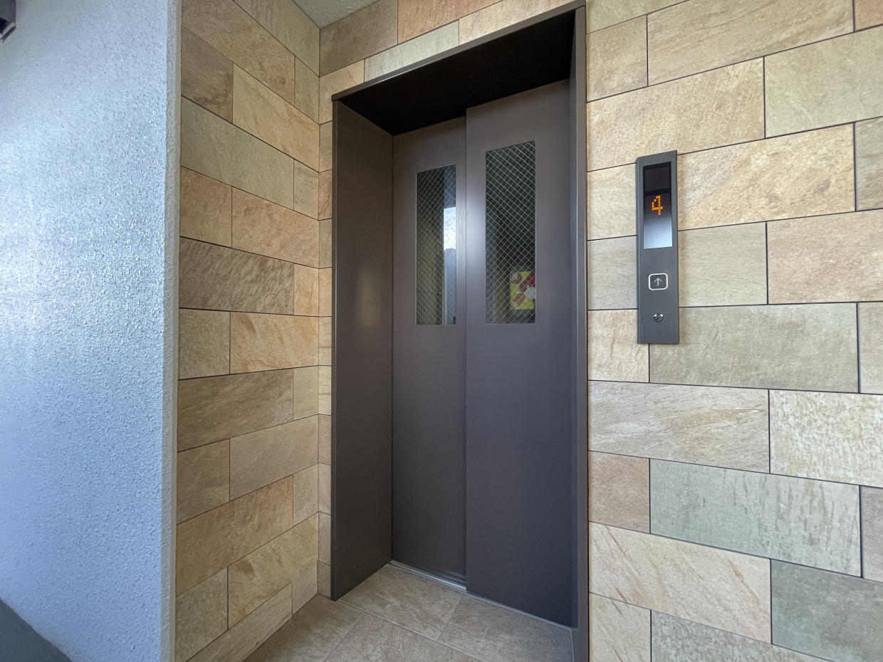 エレベーター付き