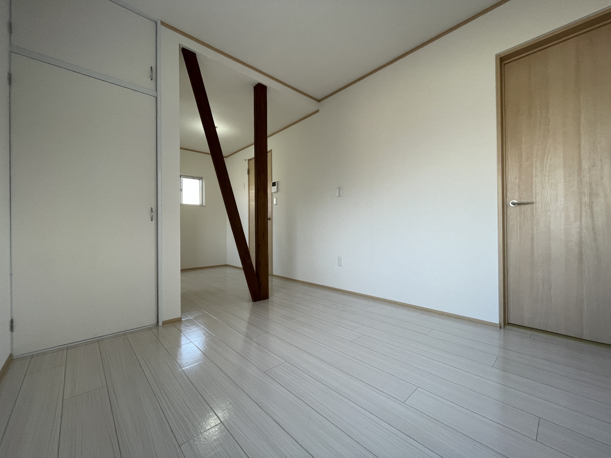 リビングとダイニングを分けやすい。