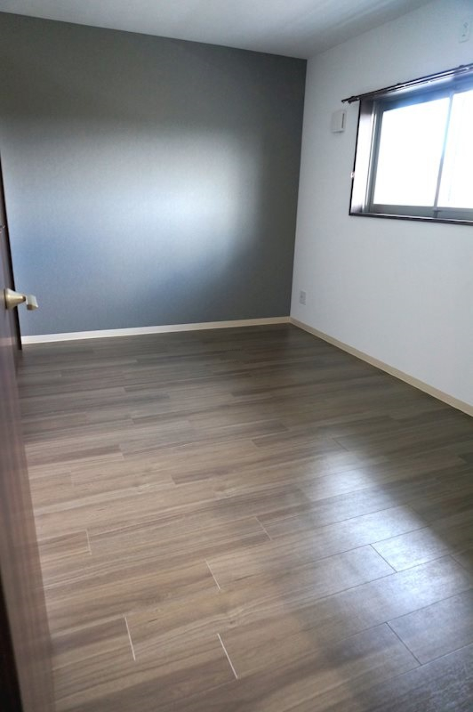 クローゼット完備の洋室6.45帖