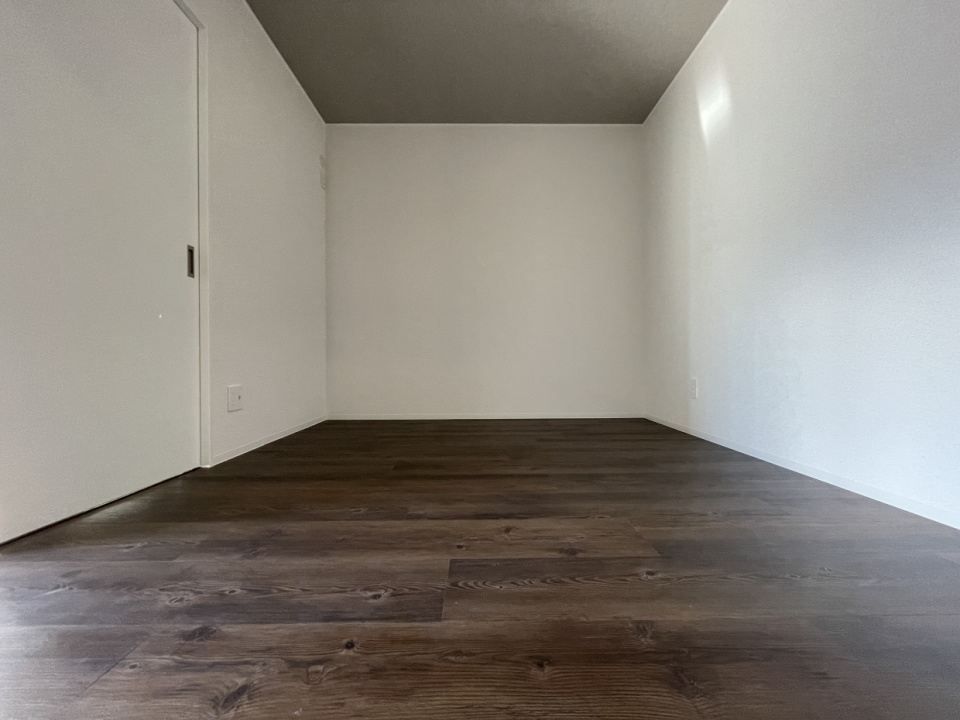 三階の5帖の洋室