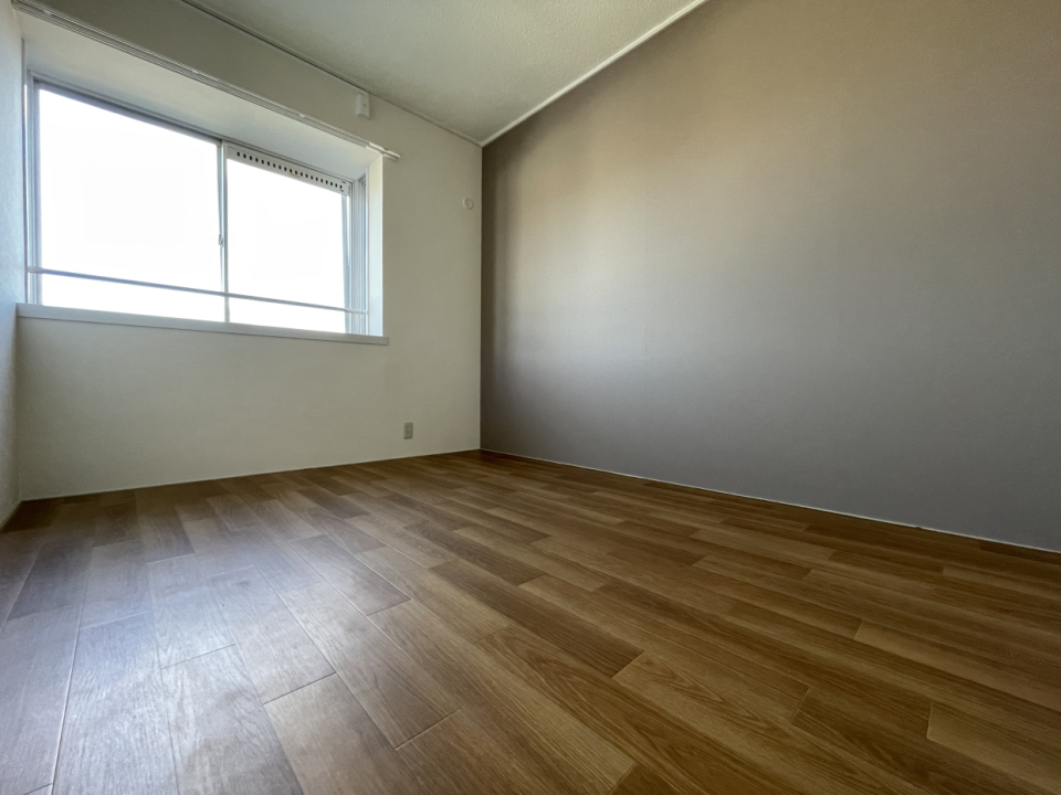 こちらは北側の洋室