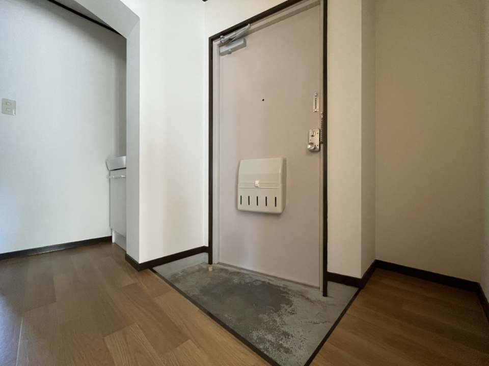 玄関は下駄箱設置が必要です