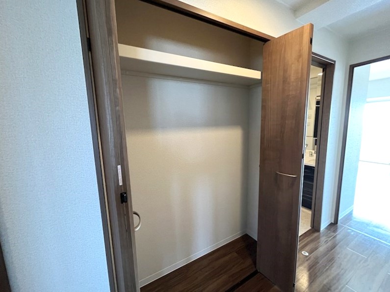 廊下にある収納スペース