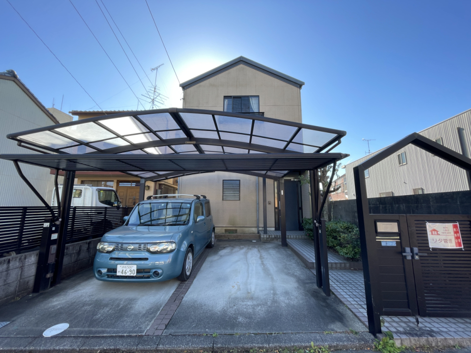 駐車場二台停めれます