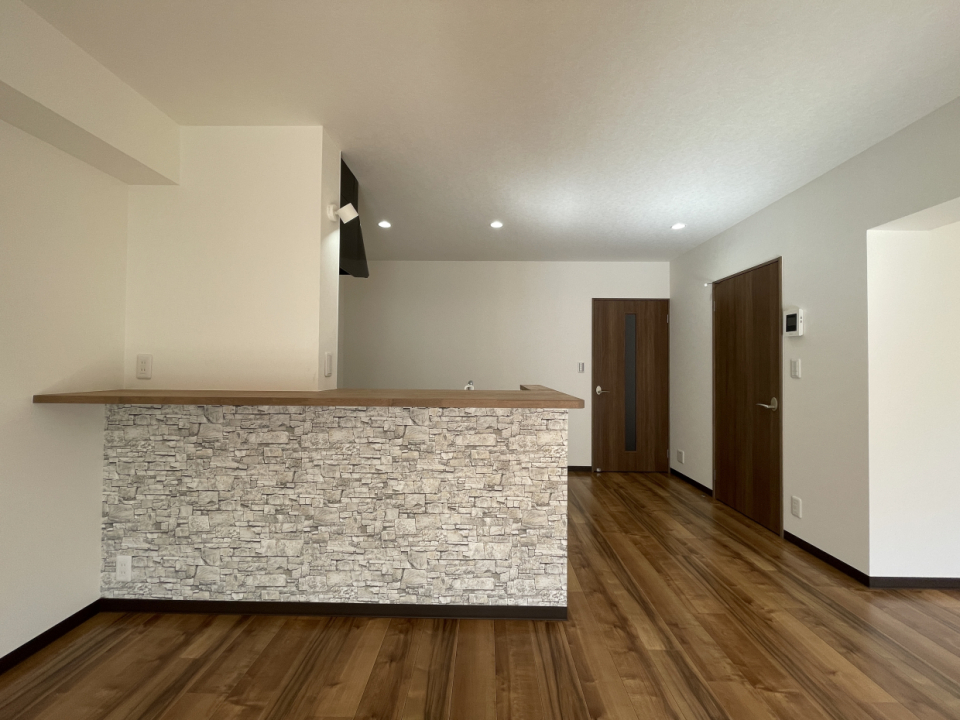 ブルックリンタイルがいいアクセントのカウンター