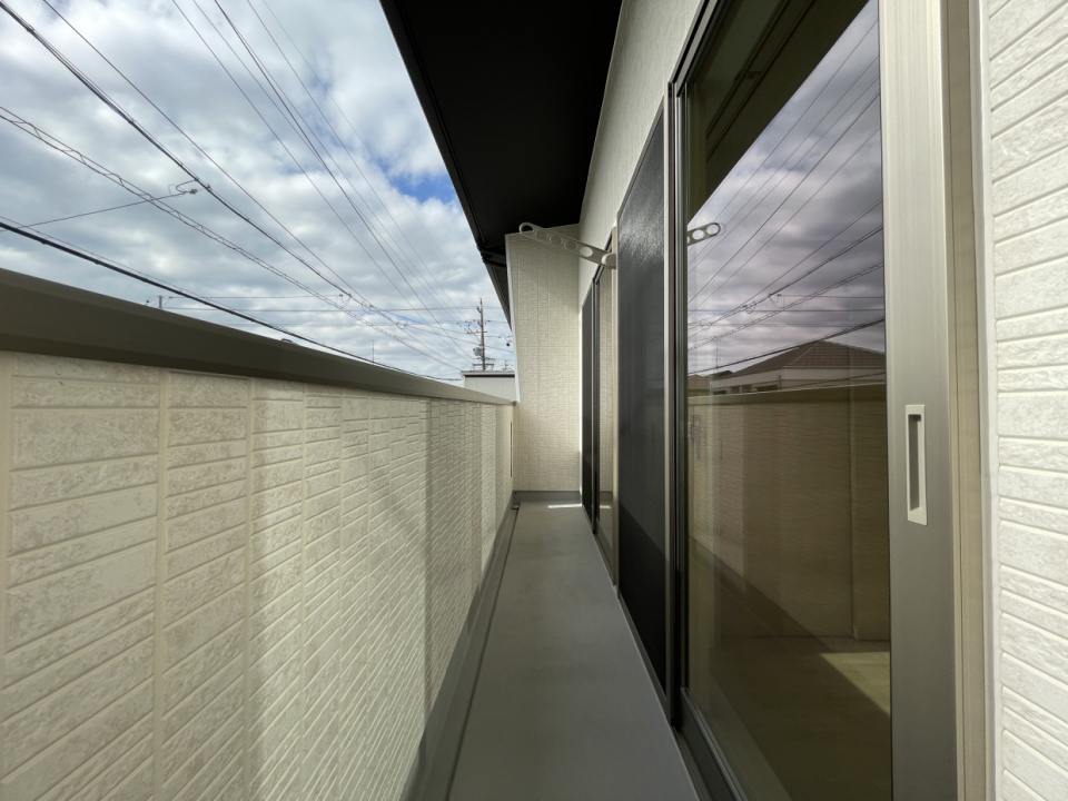 ベランダも日当たり抜群！！