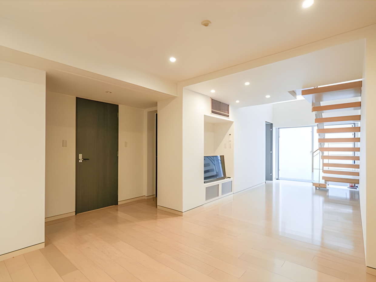 どんなインテリアにもマッチする白&times;木、ときどきダークブラウン