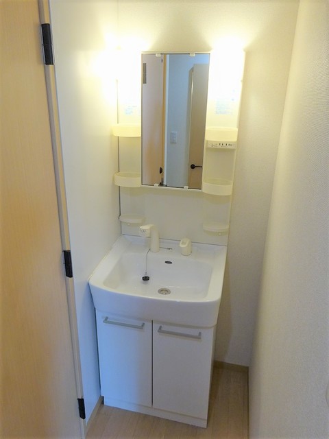 嬉しい独立洗面台。