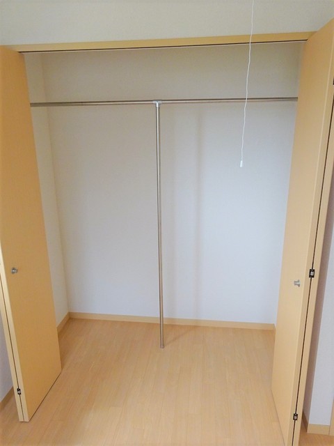 2階の各洋室には収納が完備。