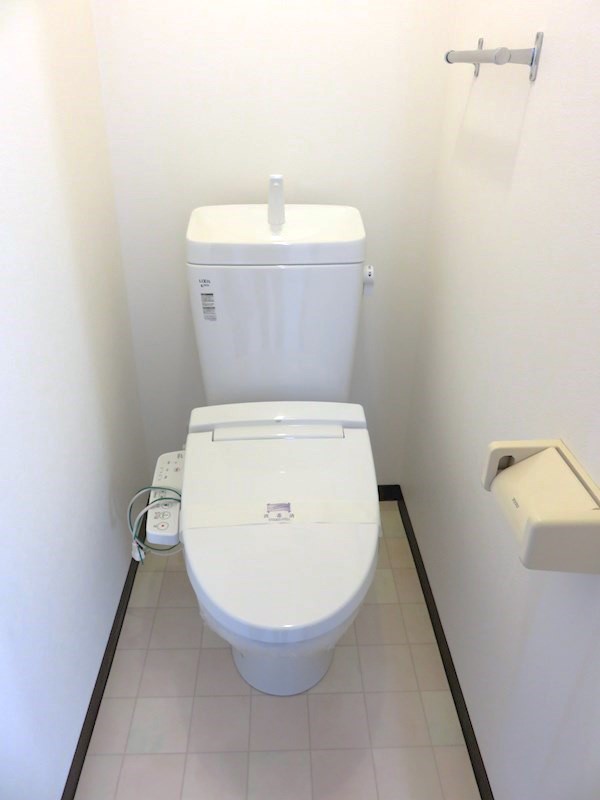 ウォシュレット付きのお手洗い