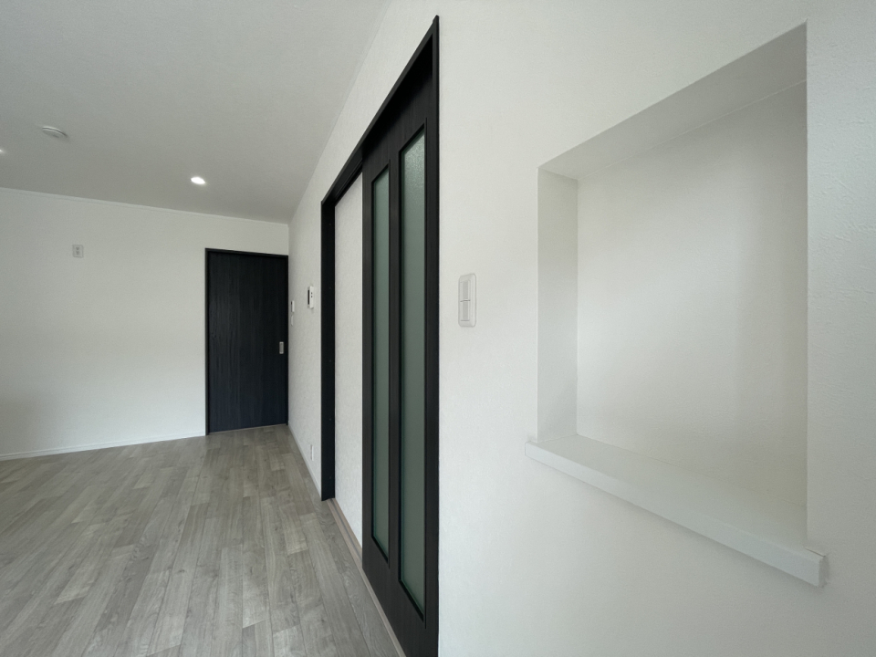 壁にニッチが付いてます。何を飾りましょう？