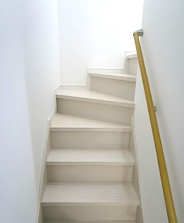 階段の様子。※現況優先。イメージ図です