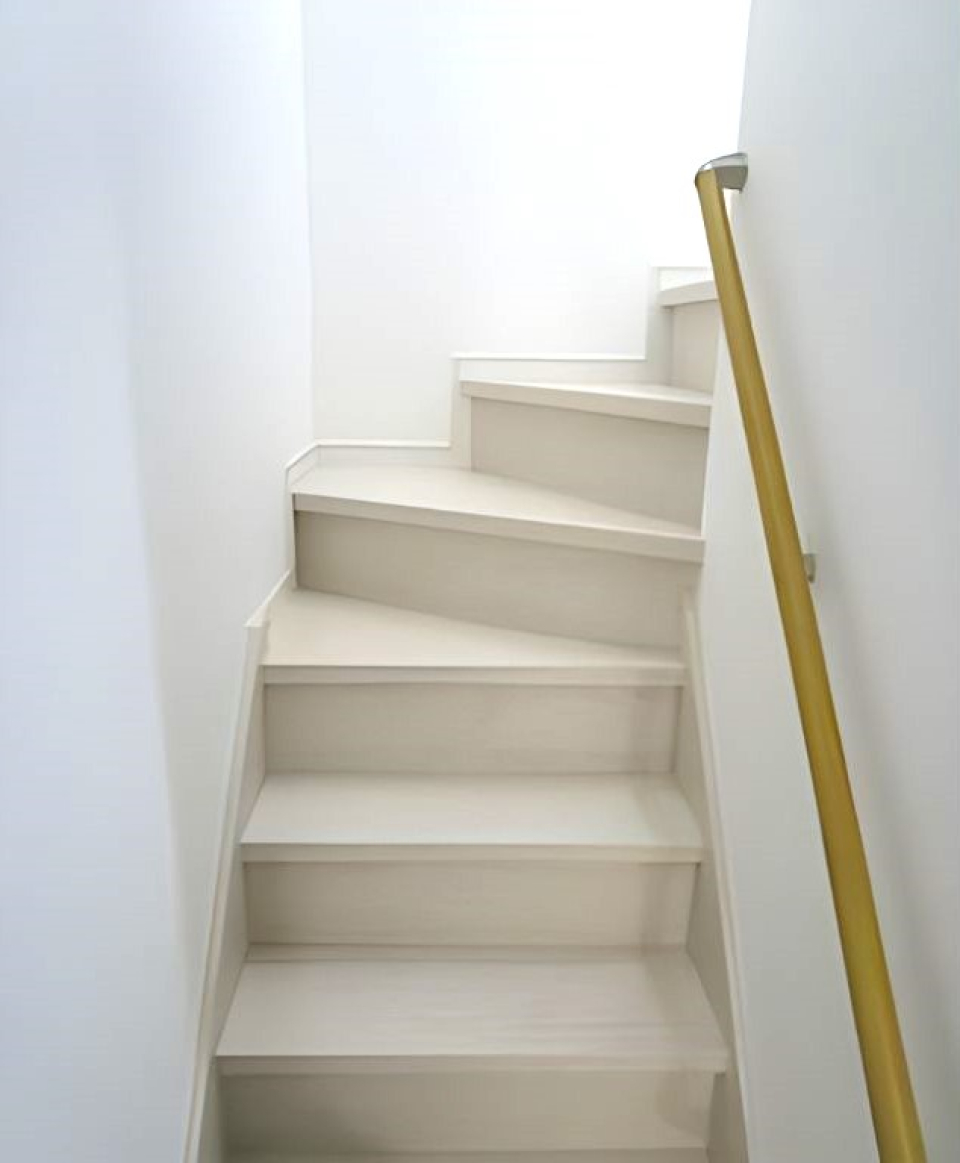 階段の様子。※現況優先。イメージ図です