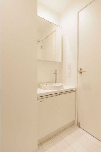 水回りも真っ白