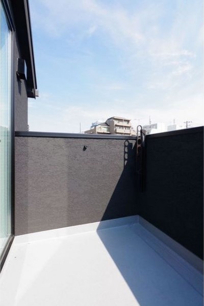 3階にはバルコニーがあります