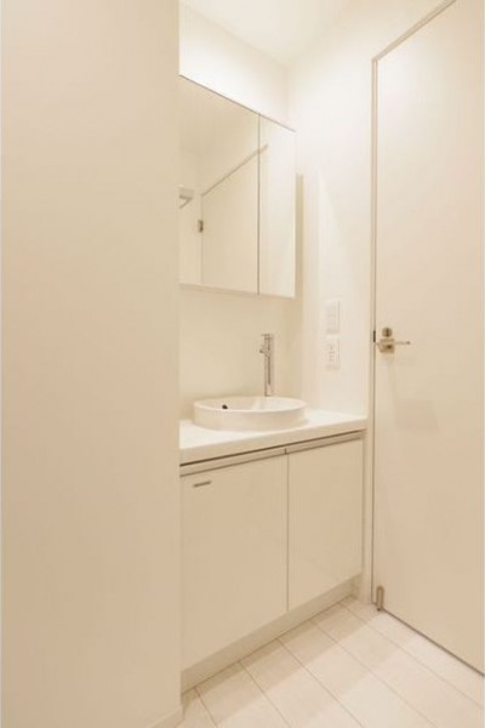 水回りも真っ白