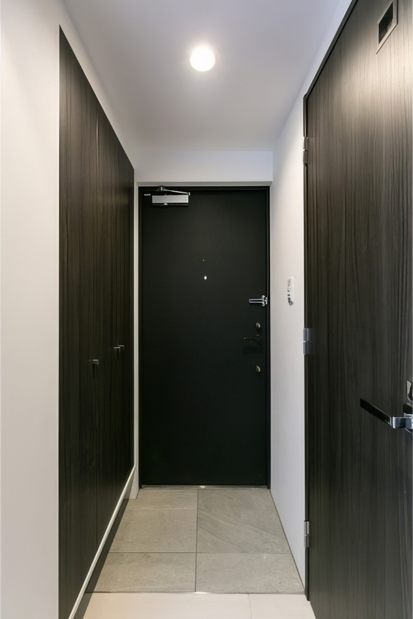 玄関には大きなシューズボックスがあります