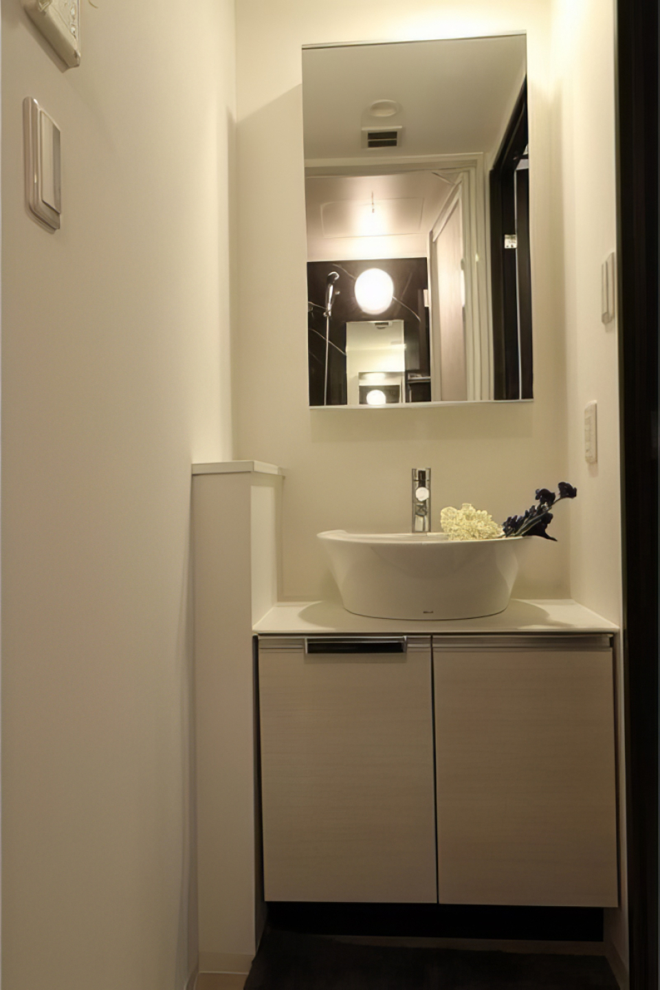 お上品な雰囲気の洗面化粧台