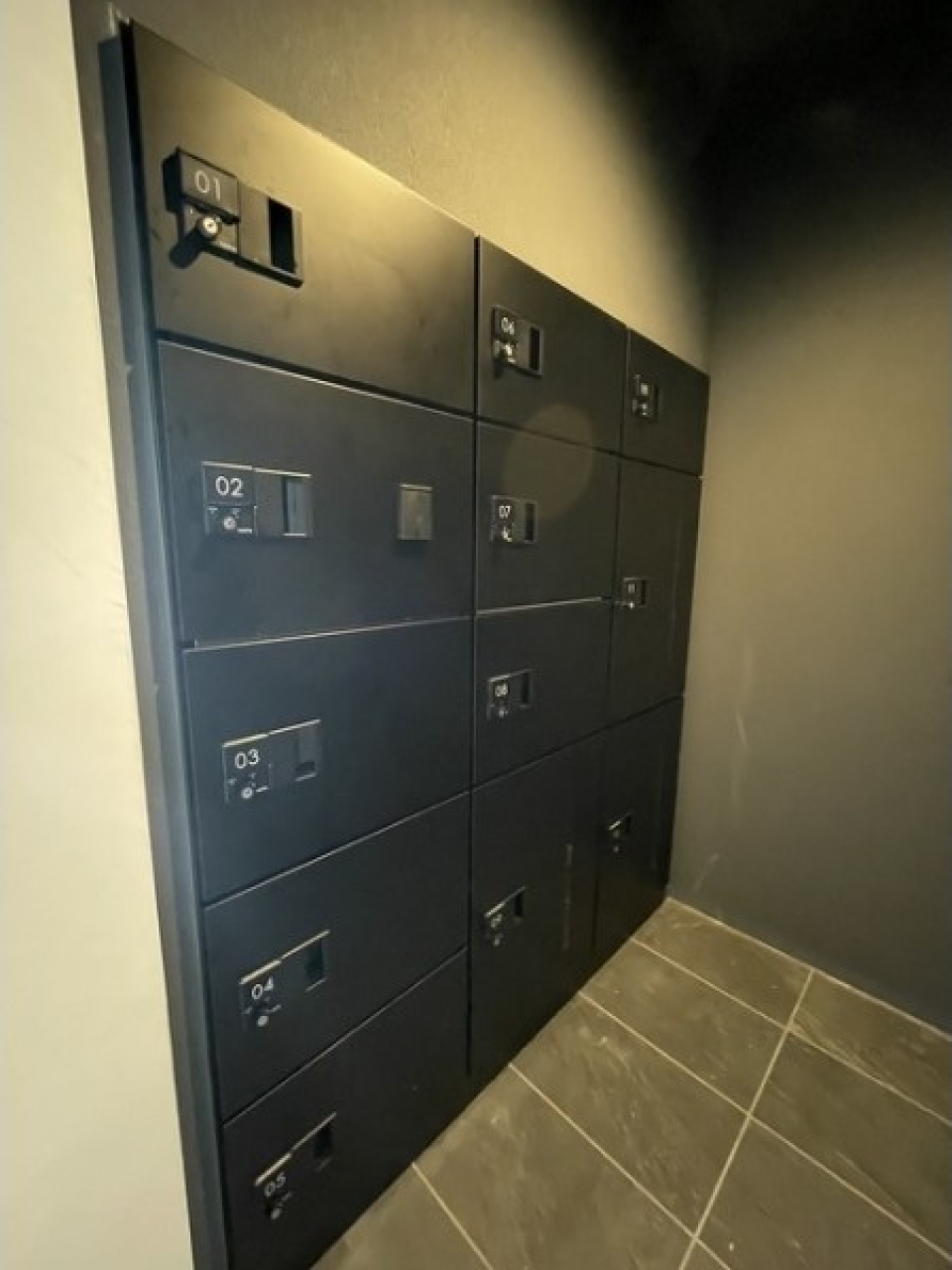 宅配ボックス完備