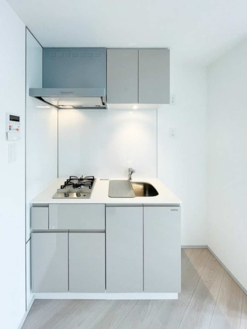 ニュアンスカラーがイマドキなコンパクトキッチン