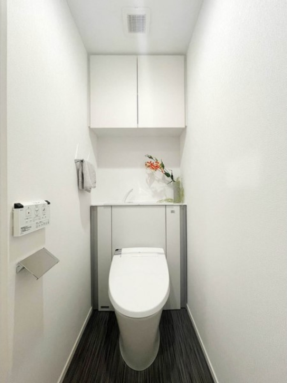 トイレも収納いっぱい