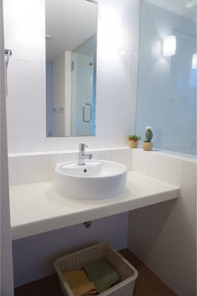 こんな素敵な洗面台にはちょっと良いブランドのハンドソープを置きたいですね