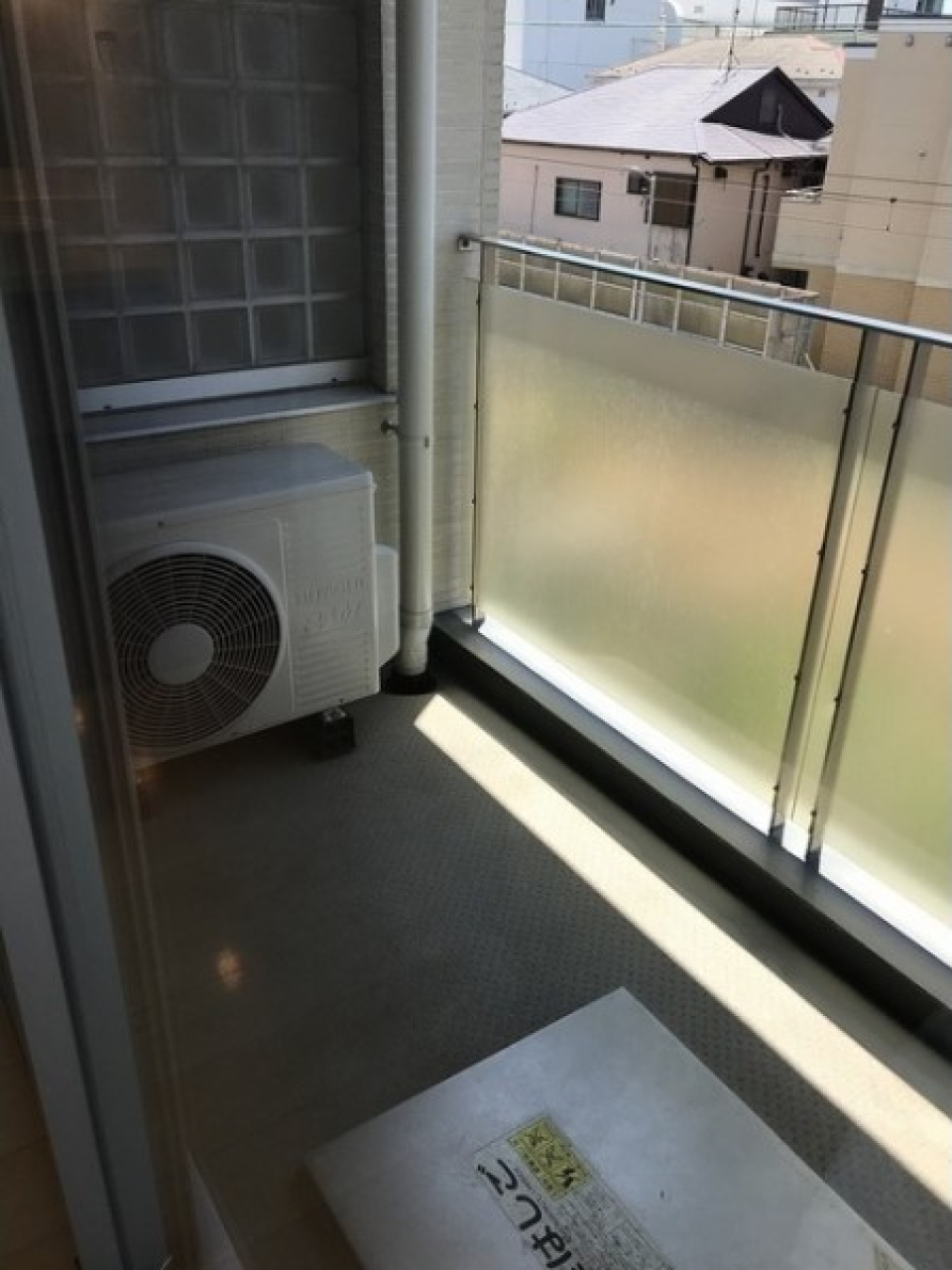 バルコニーは南西向きです