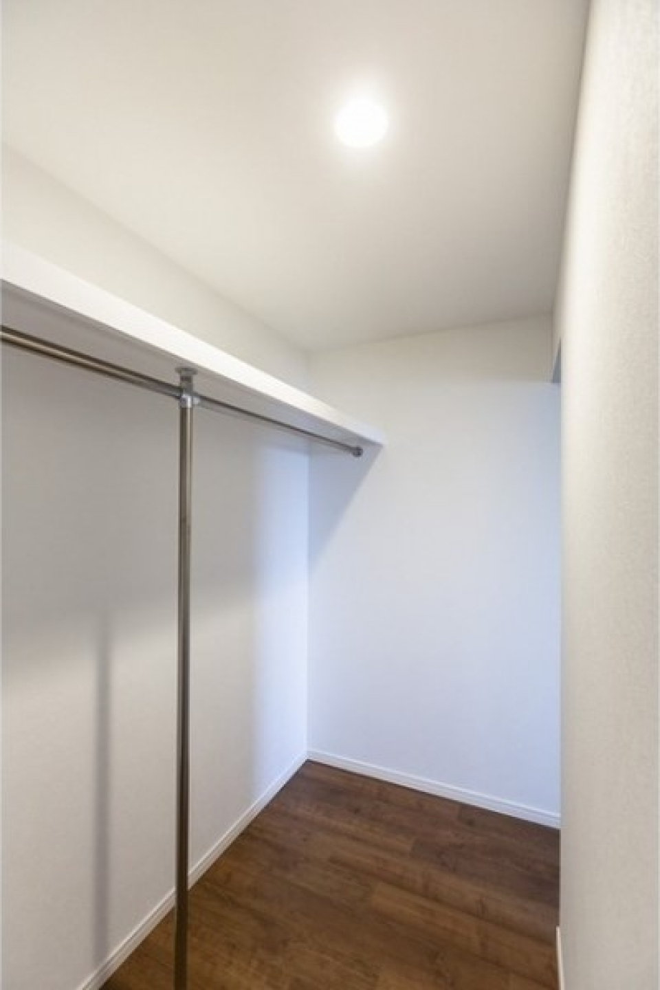 家族みんなの荷物を仕舞えるWIC