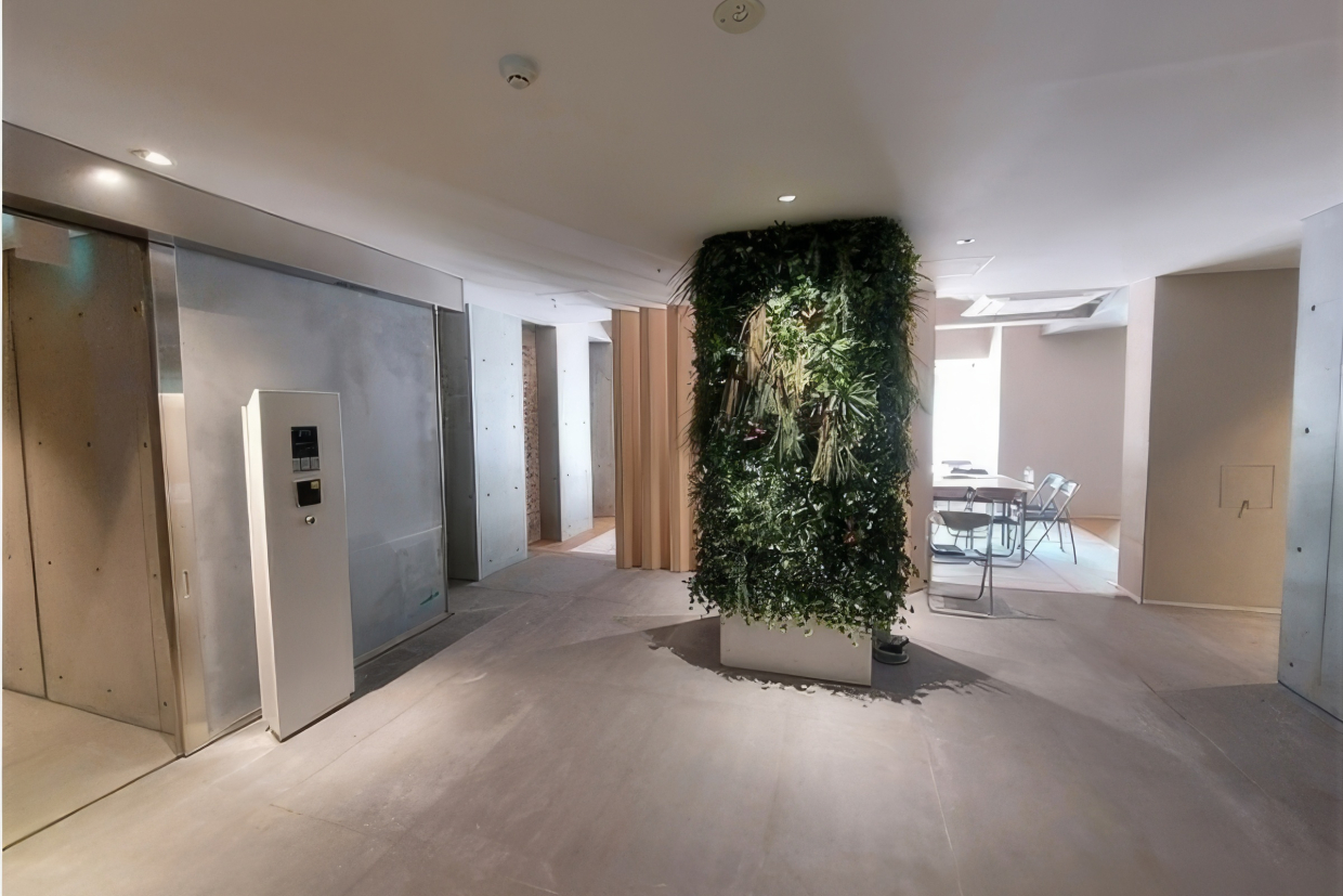 エントランスホール