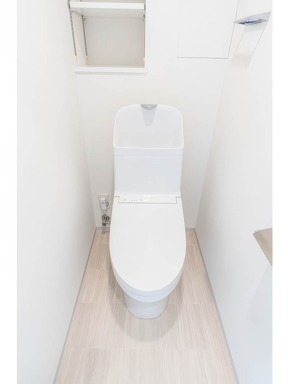 トイレも白基調で清潔感があります。