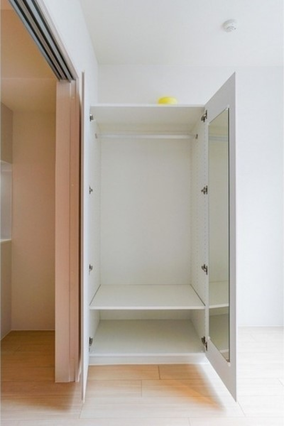 クローゼットは上下階にそれぞれありますよ