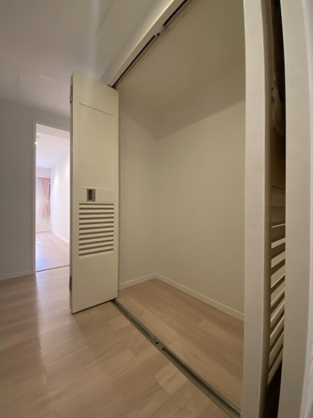 収納は各所に十分に用意されています