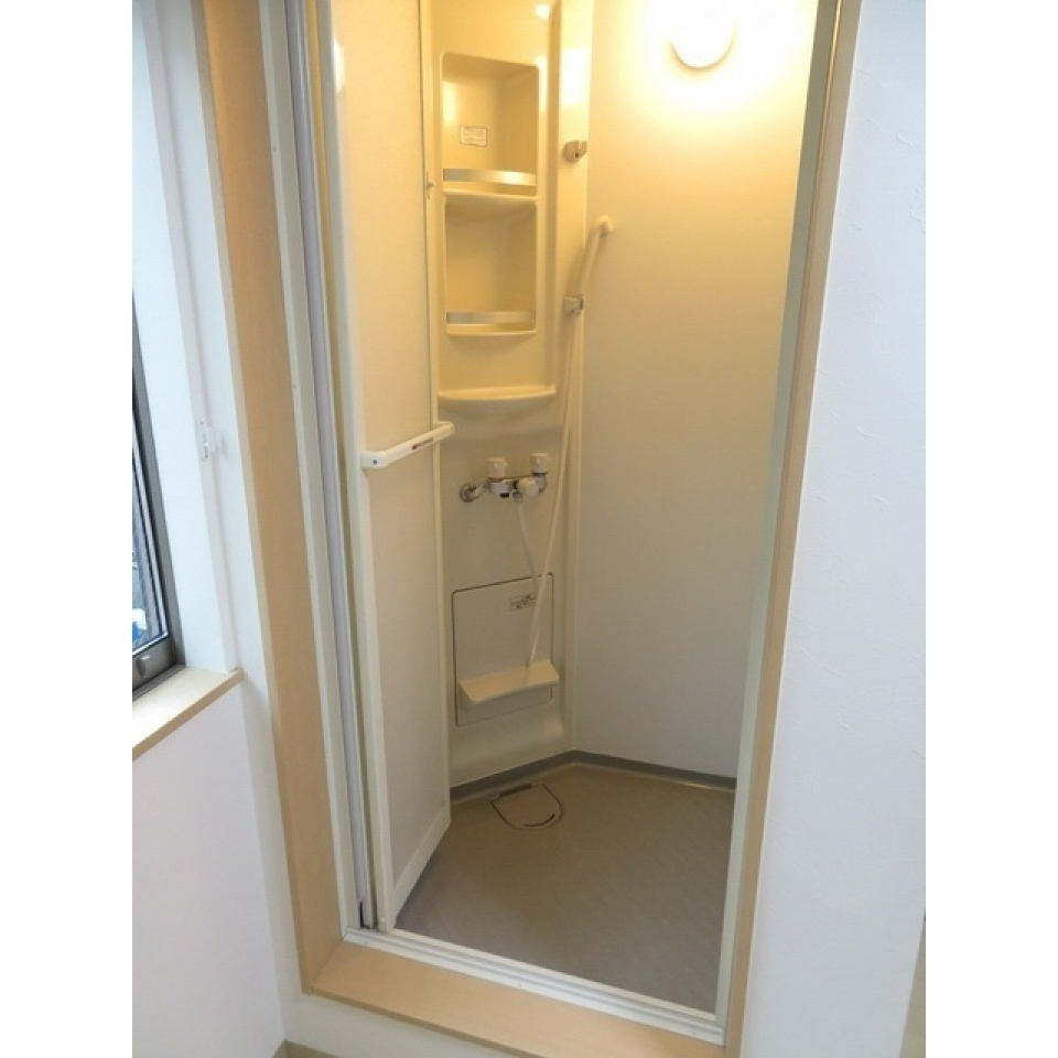 シャワールーム（バスタブなし）