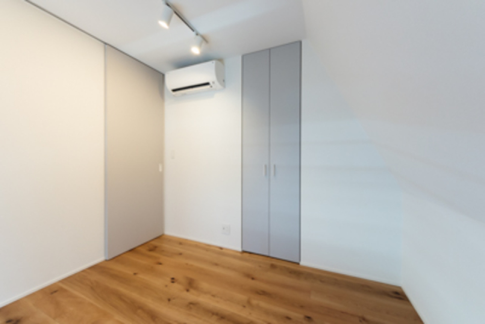 広さは5.6帖と。こちらを寝室にしても良さそうですね。
※写真は同タイプ住戸です。