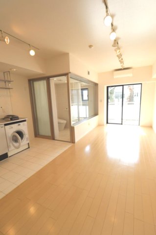 南面から暖かい光が差し込みます