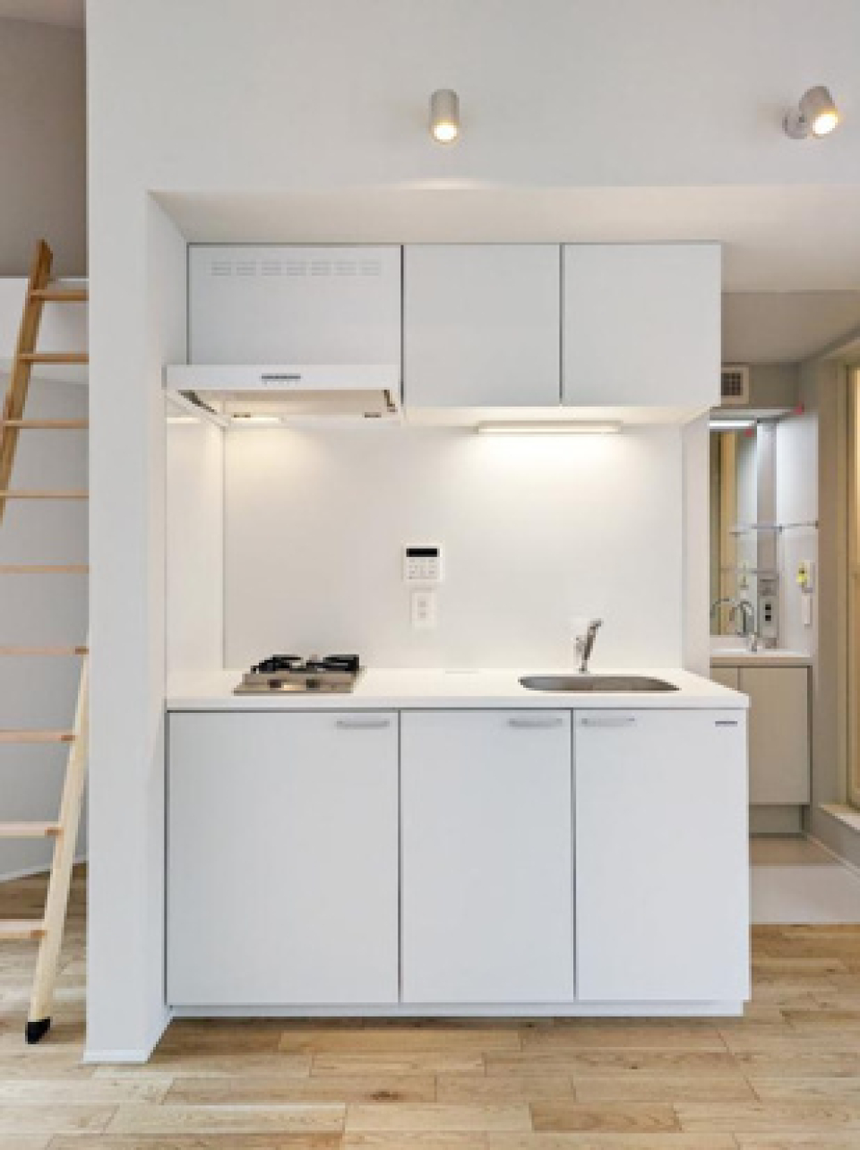 空間に溶け込むシンプルなキッチン